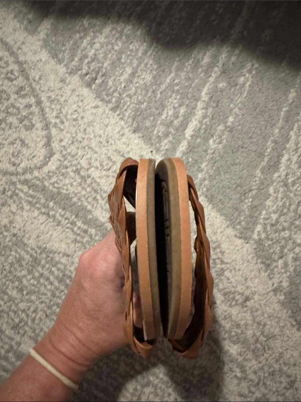 Tahari slip on brown weave sandals - Picture 5 of 6